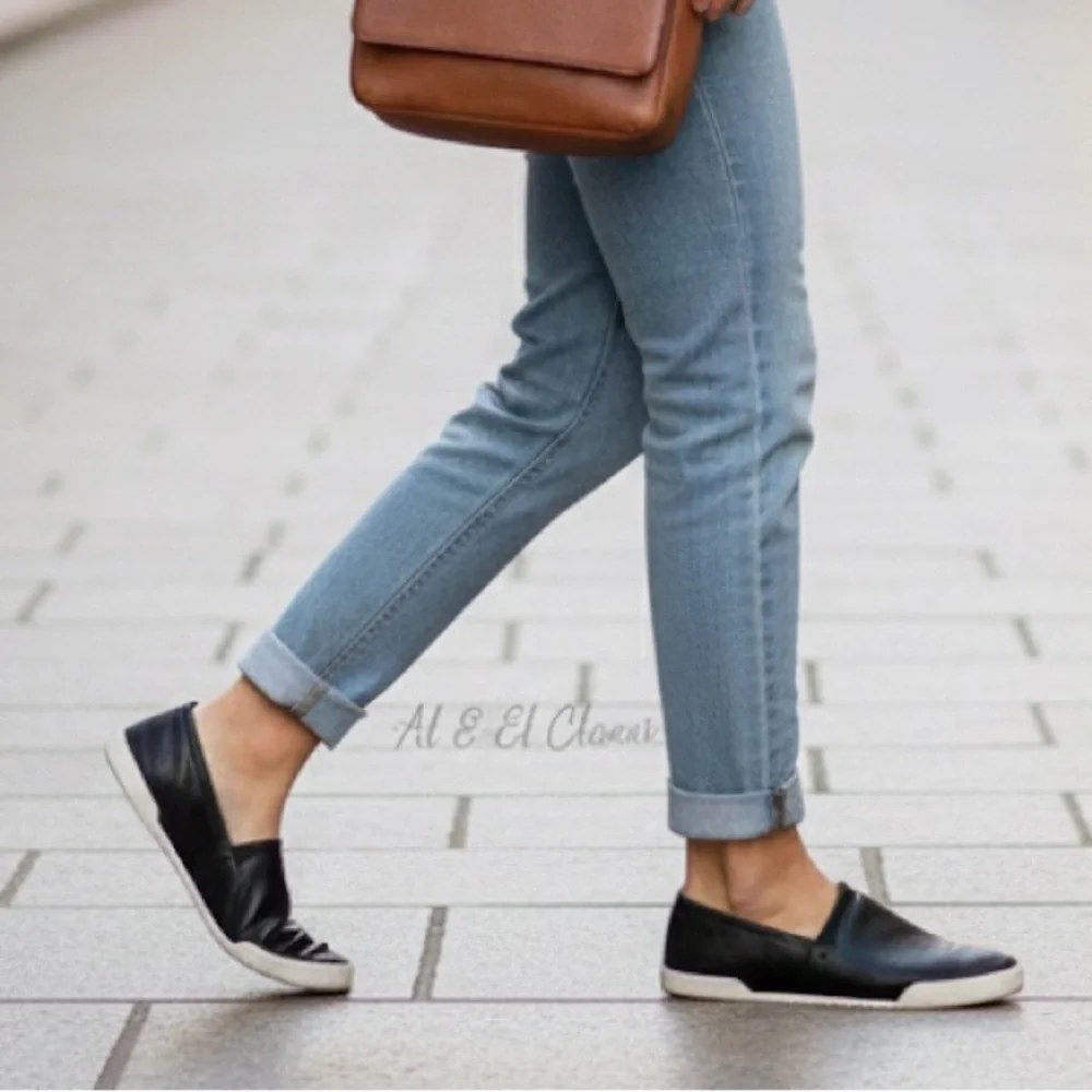 Frye Black Leather Slip-On Flats Size 8.5 | Classic Everyday Comfort Shoes NWB